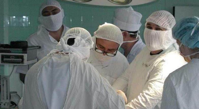 После операции в больнице «Святой Троицы» пациентке удалили глаз