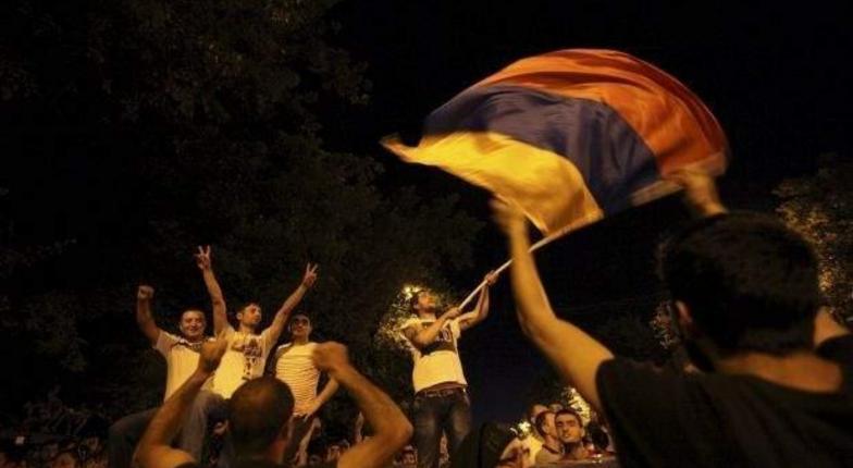 Армянские власти не намерены выполнять требования манифестантов