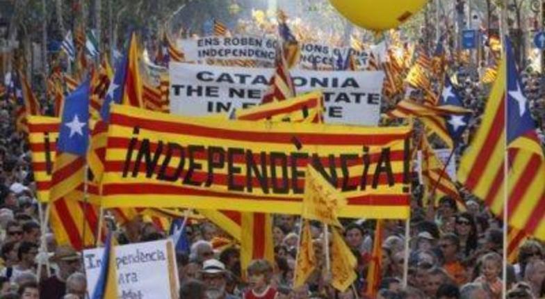 Решение парламента Каталонии о независимости приостановлено Конституционным судом