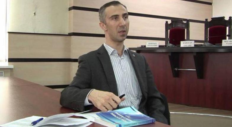 Представитель партии Плахотнюка в ЦИКе объявил о несогласии с решением суда о референдуме