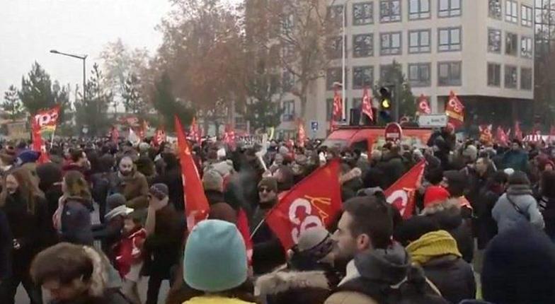 Во Франции проходит всеобщая забастовка